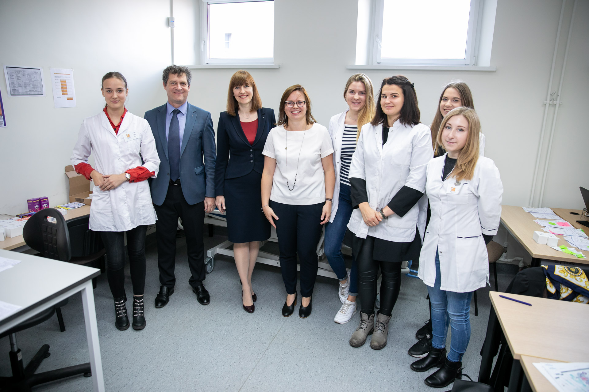 VU Medicinos fakultete Farmacijos penktakursiai dirba simuliacinėse vaistinėse