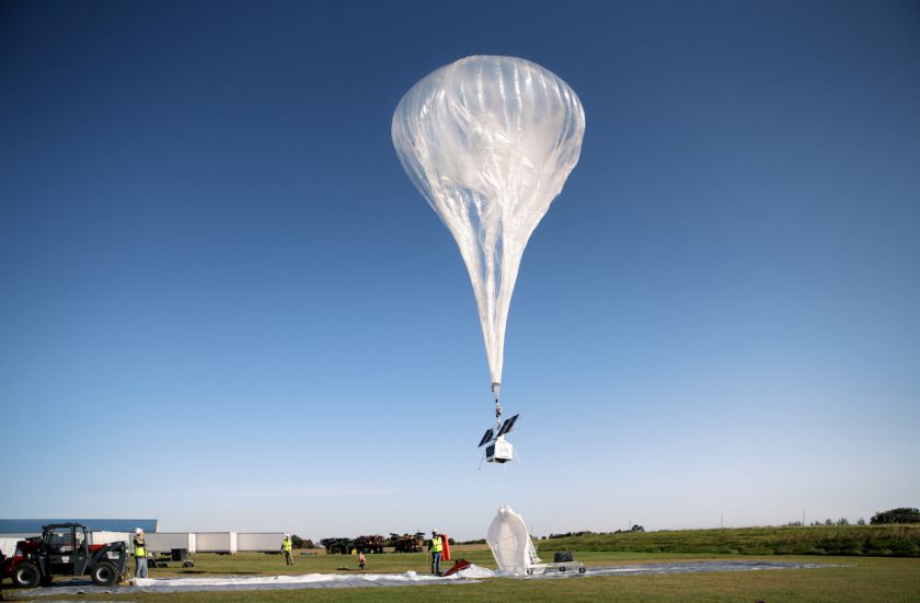 Trūksta idėjų asmenukėms? Užfiksuokite ją kosmose