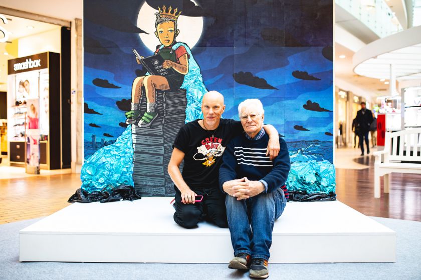 Naujausioje Algio Kriščiūno meninėje instaliacijoje – šiukšlės, Gretos Thunberg citata ir prasminga žinutė