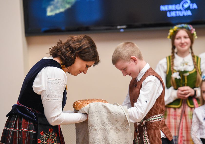 Vaikams iš etninų Lietuvos žemių – kalėdinė eglutės šventė Prezidentūroje