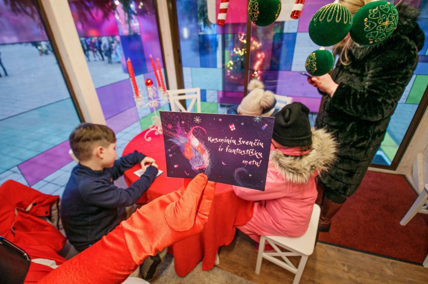 Kauno Kalėdų miestelis lankytojus stebina užsiėmimų gausa – įdomios edukacijos vyksta kasdien