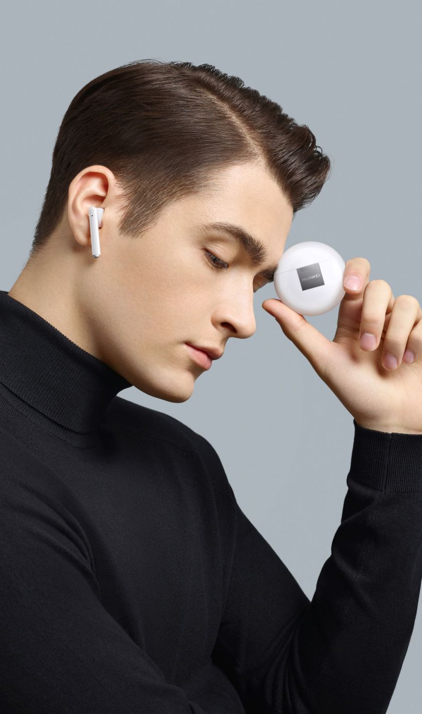 Kasdien populiarėjantys „podcastai“: ko ir kaip klausytis?