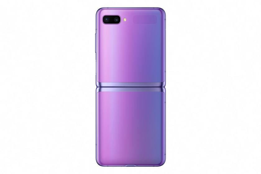 „Samsung“ pristatė naują sulenkiamą telefoną „Galaxy Z Flip“
