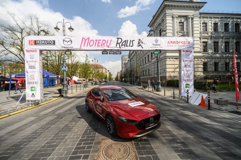 „Moterų ralio“ renginį atidarys saugiausias metų automobilis