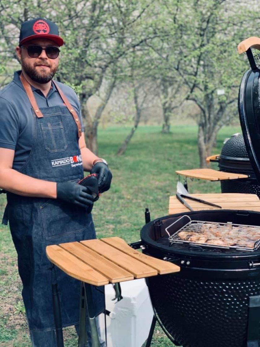 Kokią mėsą rinktis grilinimui ir kaip ją tinkamai iškepti: griliaus eksperto Tomo Petrylos patarimai