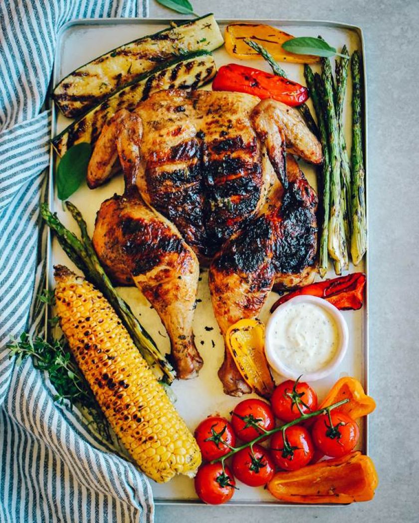 Joninių stalo pažiba – plokščias viščiukas: išbandykite ypatingą tinklaraštininkės „Ant medinės lentelės“ receptą