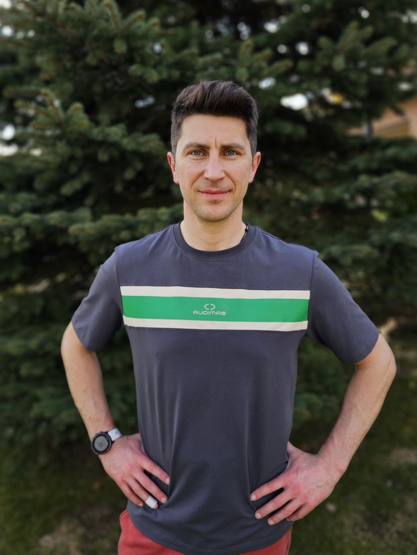 Nemokamas laimės hormonas arba lauko sporto aikštelės su treniruokliais