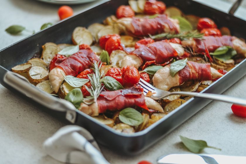 Piniginei draugiškas romantiškas vakaras: B. Garuckė dalijasi nebrangiais šv. Valentino dienos vakarienės receptais