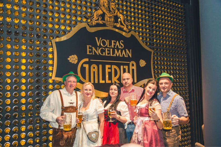 
Bavariškas savaitgalis Kaune – karališkosios šeimos receptų įkvėpta virtuvė ir šokiai pagal tradicines vokiškas melodijas                