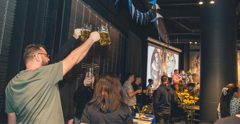 
Bavariškas savaitgalis Kaune – karališkosios šeimos receptų įkvėpta virtuvė ir šokiai pagal tradicines vokiškas melodijas                