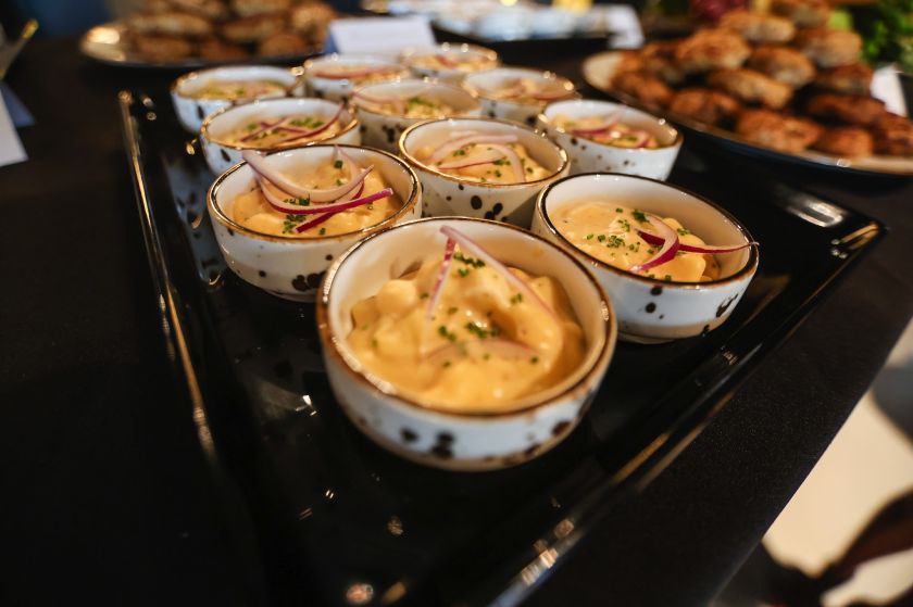 
Kviečia į bavarišką savaitgalį Kaune: sotus vokiškas maistas, tradicinė muzika ir „Oktoberfesto“ nuotaika                