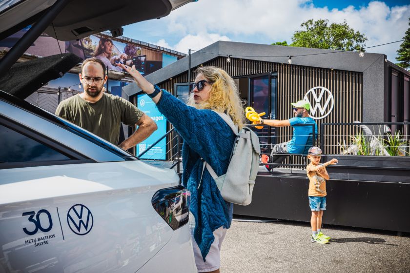 
„Volkswagen“ paviljonas Nidoje: „ID.7 Tourer” debiutas Baltijos šalyse bei kiti išskirtiniai modeliai                   