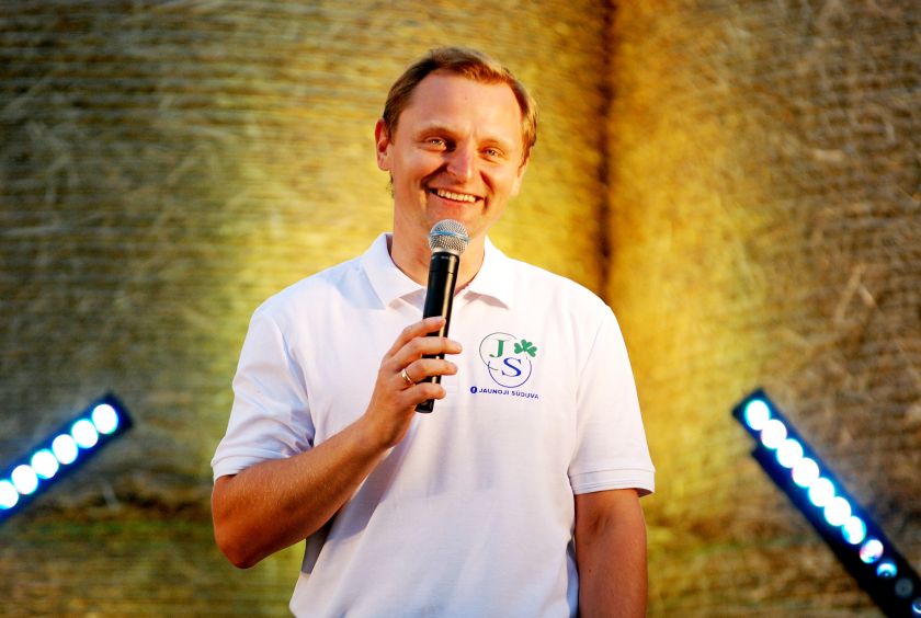 
Didžiausia Lietuvoje koncertinė erdvė iš šiaudų sugrįžta: ją pastebėjo ir užsienio žiniasklaida                