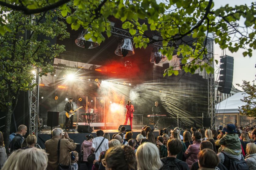 
Pirmoji žinia apie šiemetines „Sostinės dienas“ – su kokiomis žvaigždėmis palydėsime vasarą didžiausiame Vilniaus miesto festivalyje?                