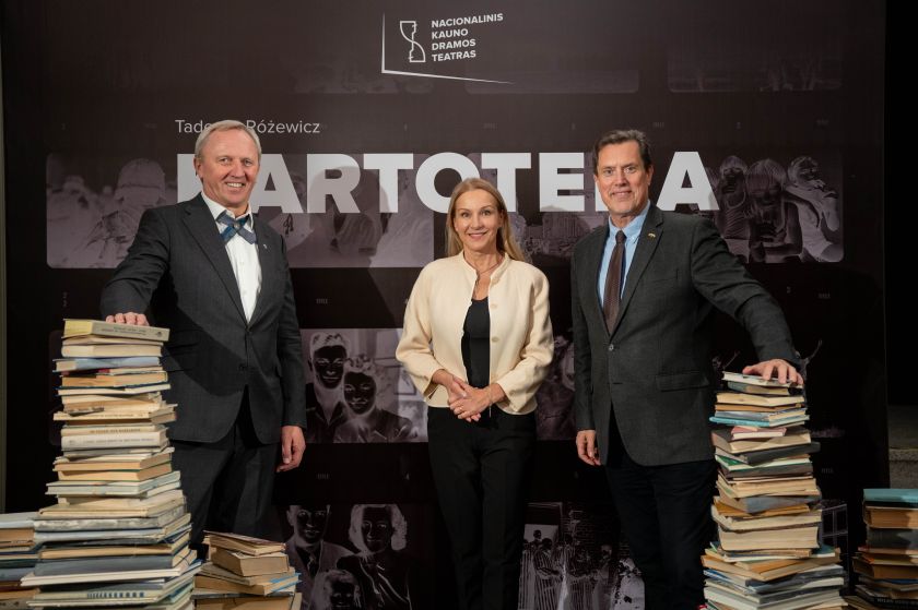 Nacionaliniame Kauno dramos teatre iškilmingas  vakaras – įvyko  premjera „Kartoteka“