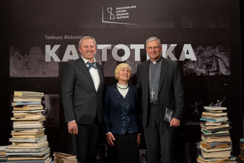 Nacionaliniame Kauno dramos teatre iškilmingas  vakaras – įvyko  premjera „Kartoteka“