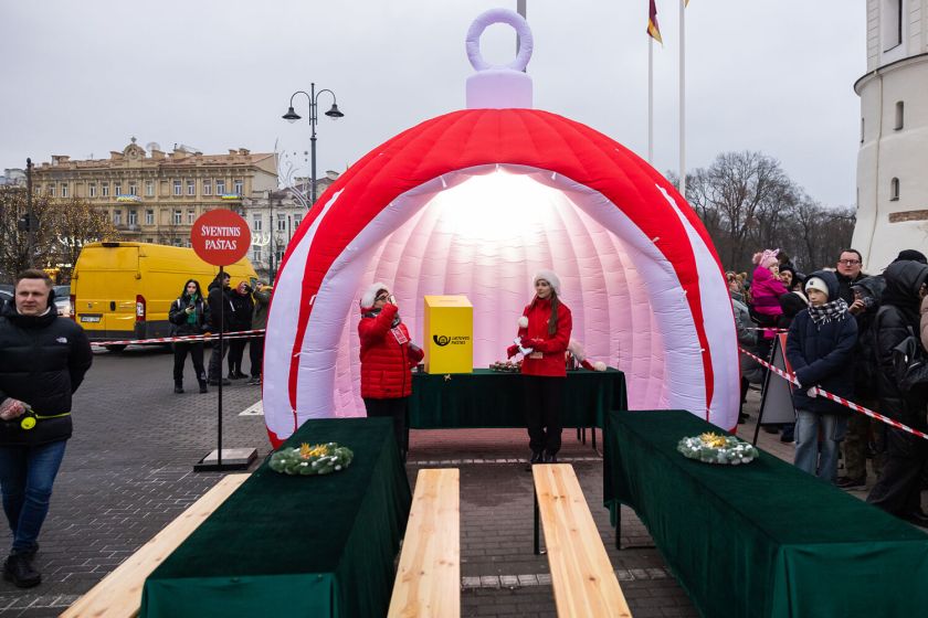 Vilniuje apsilankiusiame „Coca-Cola“ Kalėdų karavane – daugiau nei dešimt tūkstančių lankytojų