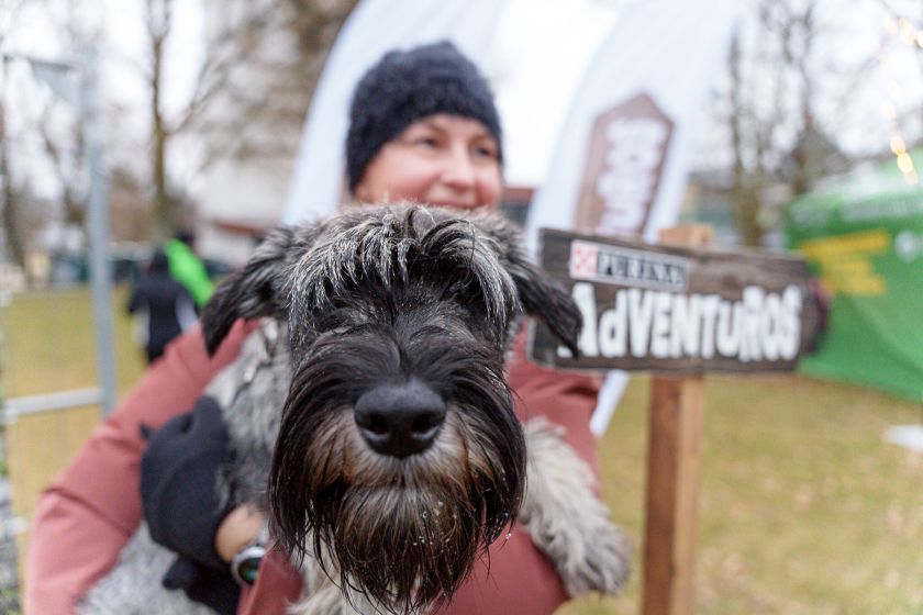 Druskininkuose tikra kalėdinė žygiavimo šventė: šeštadienį „TrenkTuro” žygeiviai užkūrė šventinį karnavalą