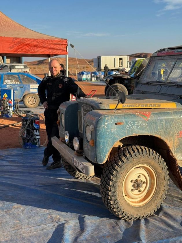 Be mechanikų ir pagalbos: kaip „Ovoko“ komanda bando užkariauti Dakarą?