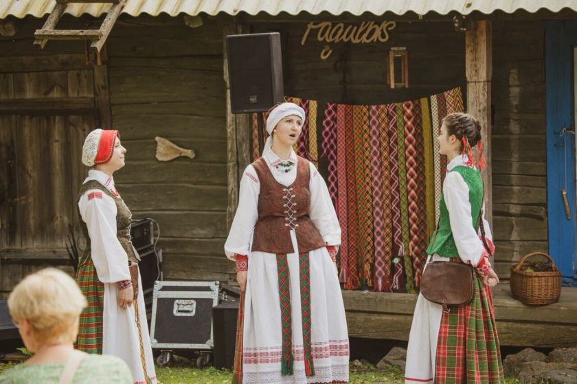 „Pagulbio šeimų festivalis“ kviečia nuotaikingai pažinti paveldą, muziką ir protėvių tradicijas
