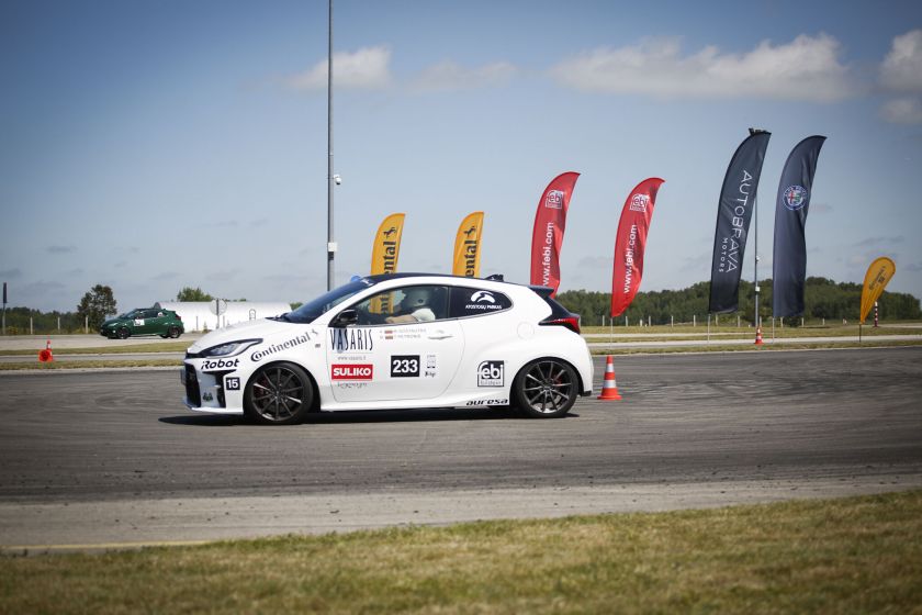 Kuklumui vietos nebėra: „Press Rally“ dalyviai jubiliejinėms varžyboms ruošia išskirtinius automobilius