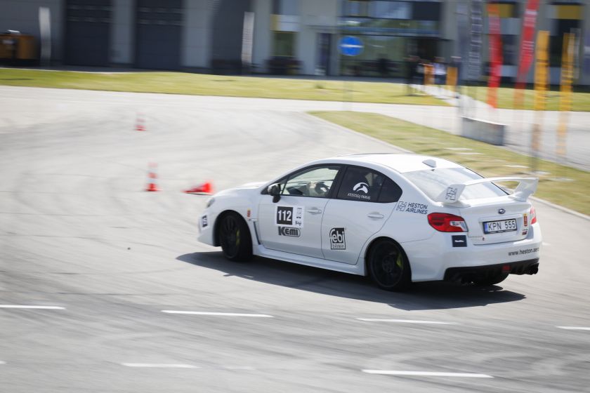 Kuklumui vietos nebėra: „Press Rally“ dalyviai jubiliejinėms varžyboms ruošia išskirtinius automobilius