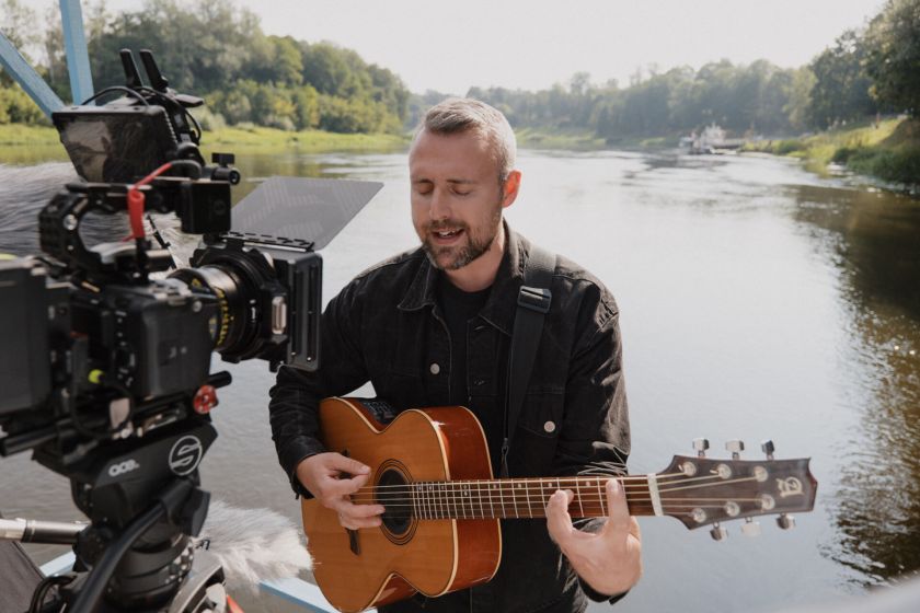 „Live on Water“ pristato autentiškąjį Kazimierą Likšą: „Nesumeluota aplinka leidžia išgirsti save patį“