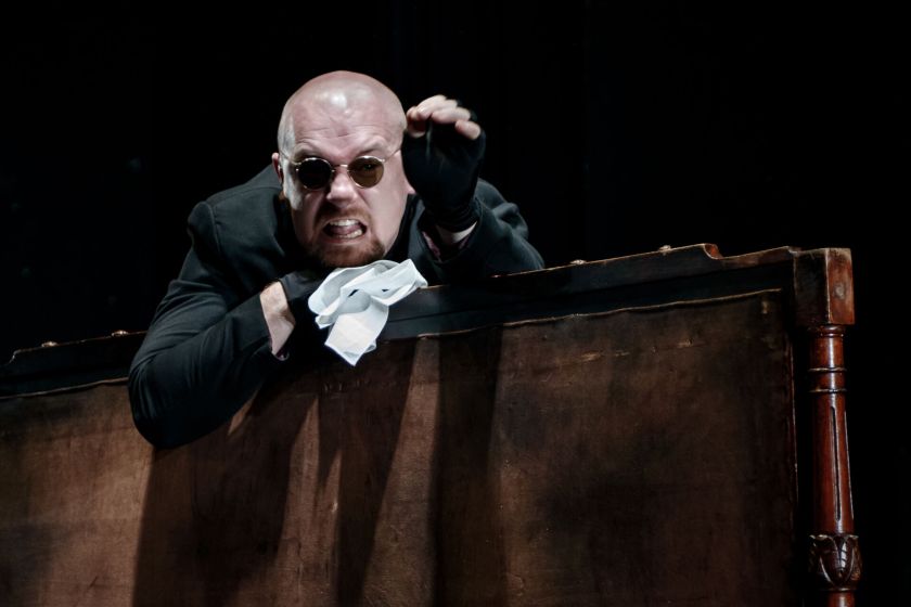 Legendinius teatro kūrėjus vienijančioje trilogijoje vaidinantis R. Cicėnas: „Kanto“ repeticijos vėl sužadino manyje prisnūdusį aktorystės alkį“