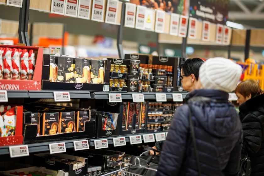 Pasiilgtas „Deluxe“ asortimentas jau „Lidl“ lentynose: šventinis skonis, kuris nustebins ne tik žema kaina