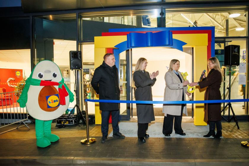 Vilniuje prieš šventes duris atvėrė nauja „Lidl“ parduotuvė: klientų lauks ir išskirtiniai pasiūlymai, ir Kalėdų Senelis