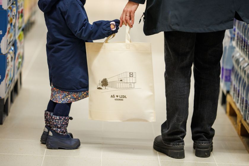 Vilniuje prieš šventes duris atvėrė nauja „Lidl“ parduotuvė: klientų lauks ir išskirtiniai pasiūlymai, ir Kalėdų Senelis